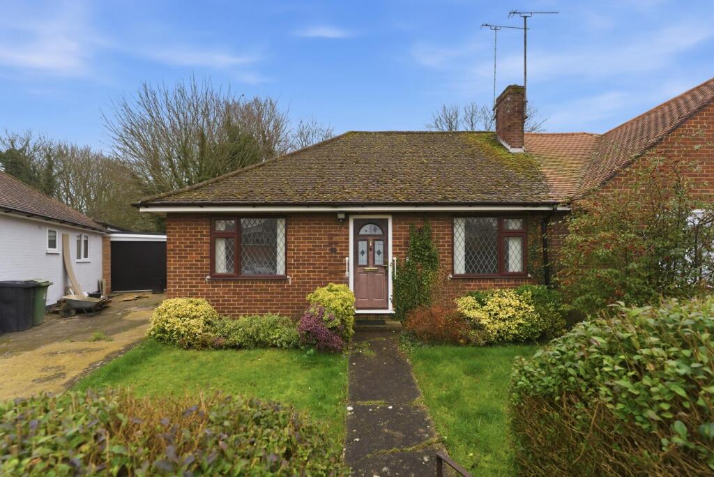 Main image of property: Sundown Avenue, Dunstable