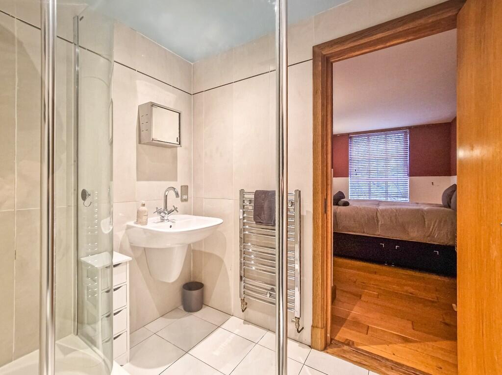 Apartment in Birmingham, Jewellery Quarter - View 5