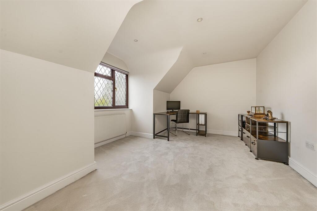 Additional image 20 of Hampstead Close, Bricket Wood, St. Albans