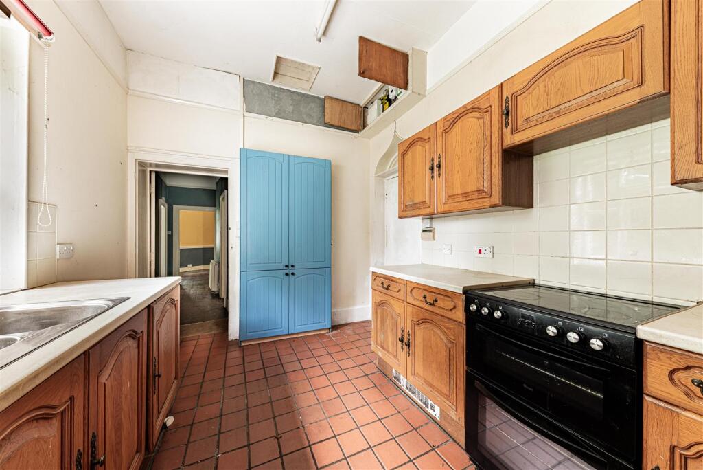 House in Dover, Shepherdswell with Coldred - More