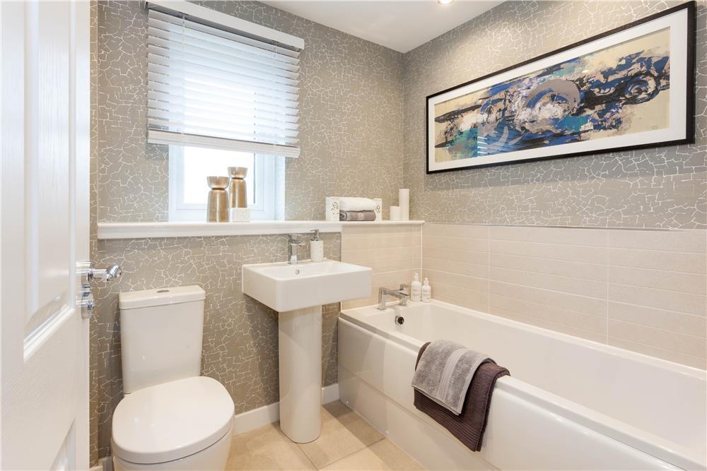 Off Manuel Terrace, 
Whitecross, 
Falkirk, 
EH49 6LR photo 3