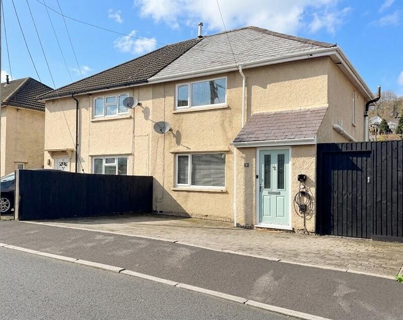 Main image of property: Heol Pen-y-parc, Llantrisant, Pontyclun, Rhondda Cynon Taff. CF72 8DN