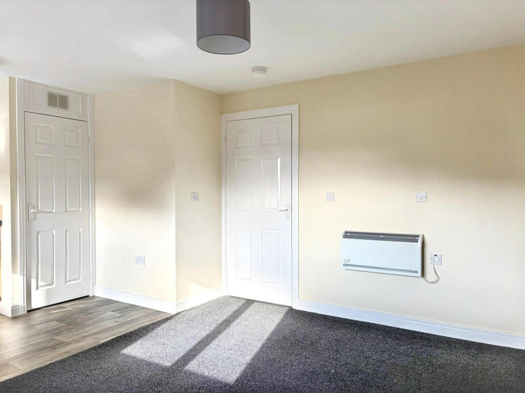 Apartment in Wakefield - View 5