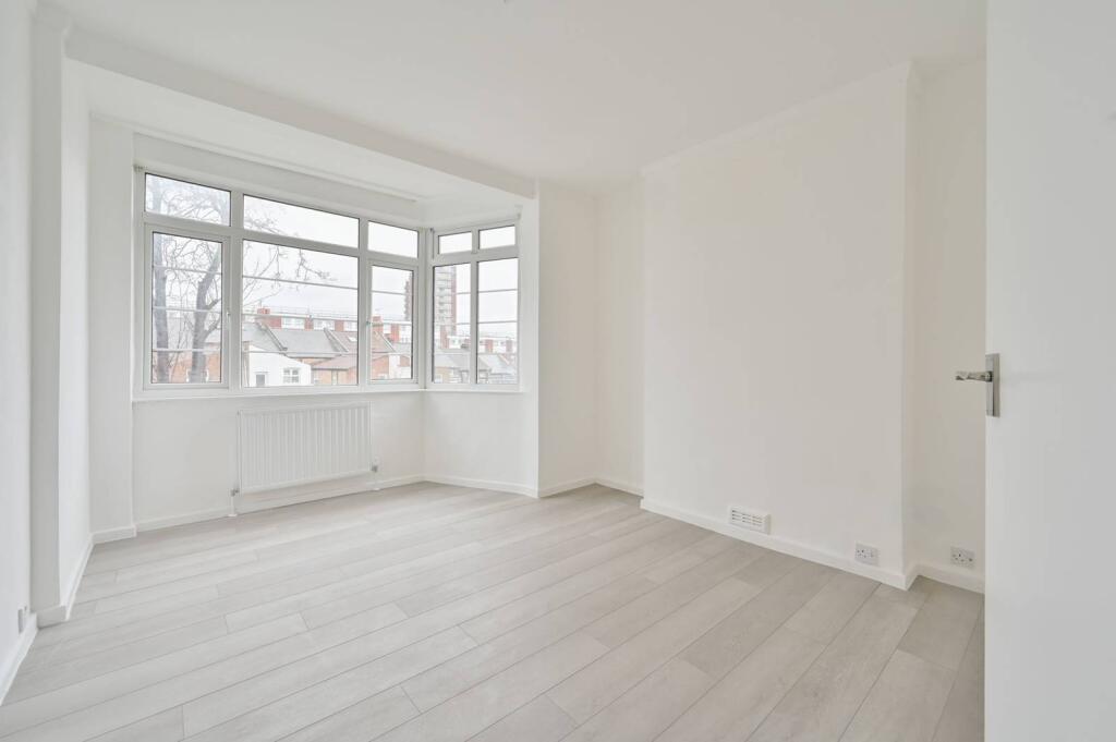 Main image of property: The Crest, Hendon, London, NW4