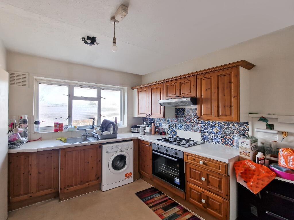 Apartment in Southall - View 3