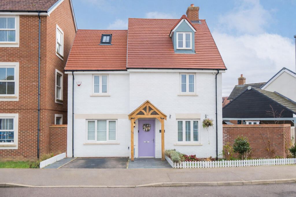 Main image of property: Bonaire Grange, Newton Leys, Milton Keynes, MK3