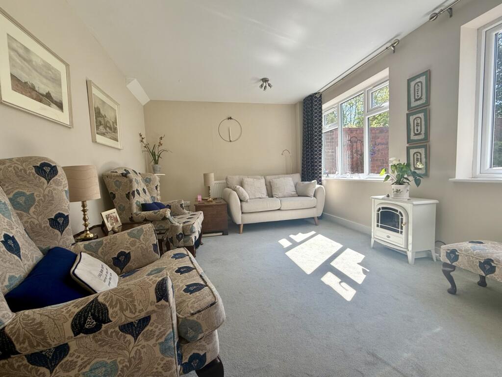Periam Close, Henley-On-Thames, Oxfordshire, RG9 - View 5