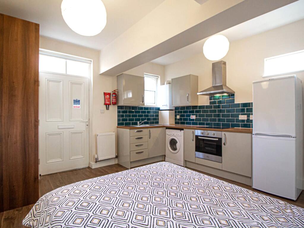 Main image of property: Apt 20, Clarendon House #831844