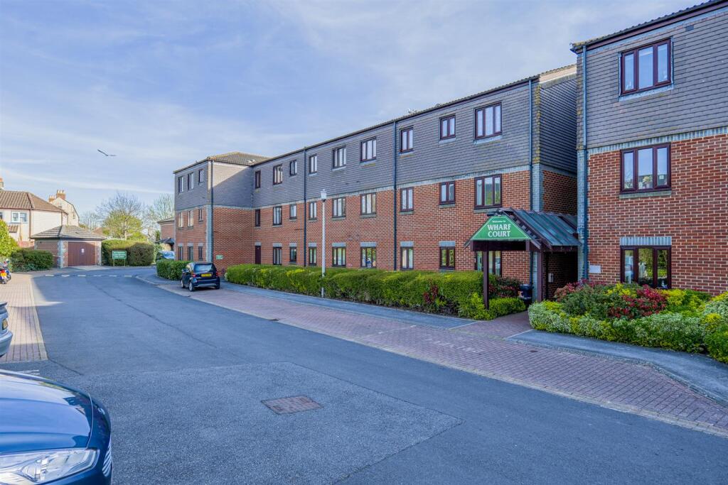 2-bed house on Wharf Court, Spa Road, Melksham, £86,000