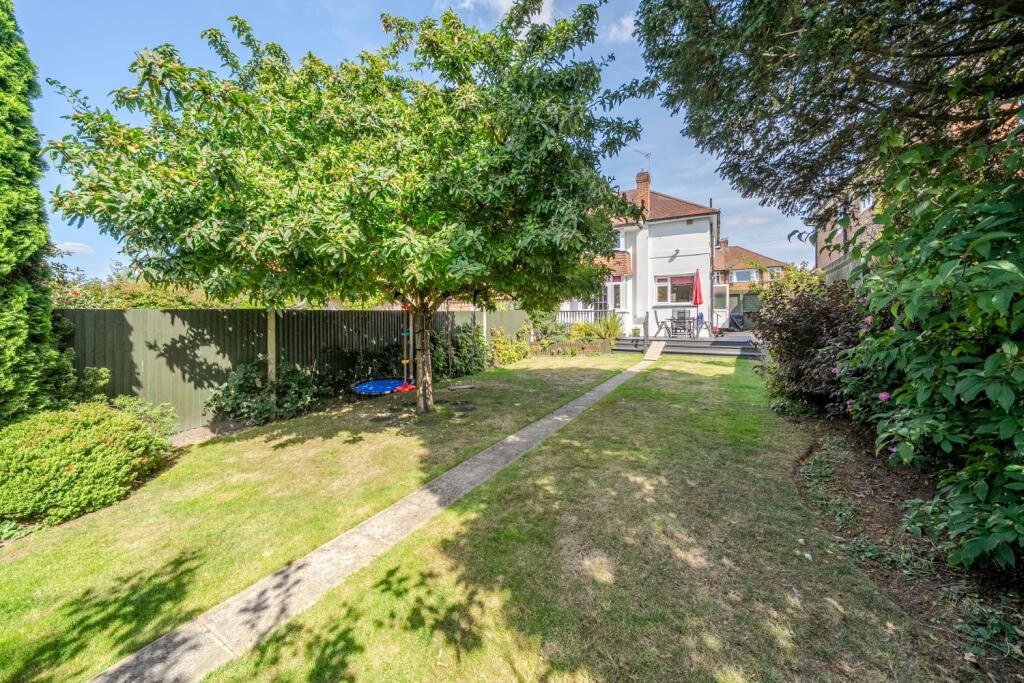 Hambro Avenue, Hayes, Bromley, Kent, BR2 photo 3