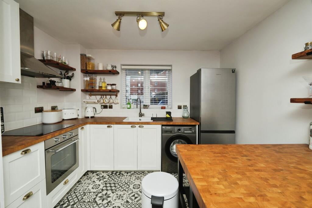 Apartment in Bristol, Warmley - View 2