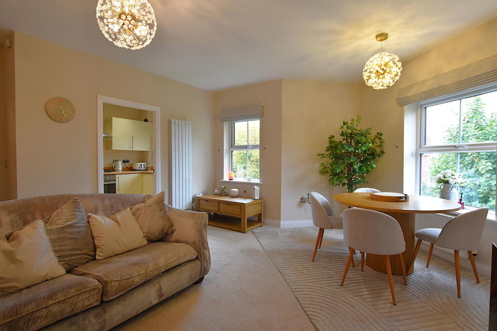 Apartment in Wirral, Liverpool City Region - More