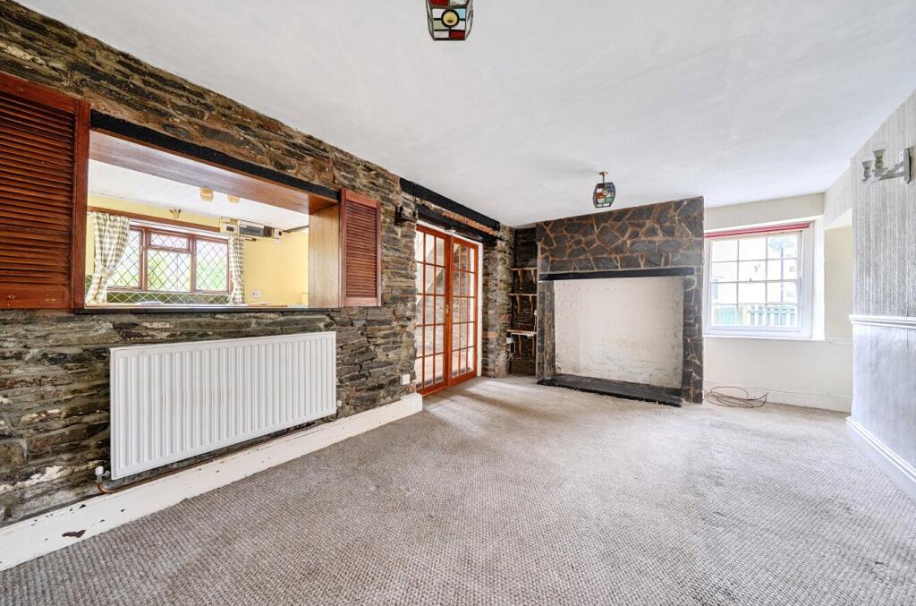 The Strand, Builth Wells, Powys photo 3