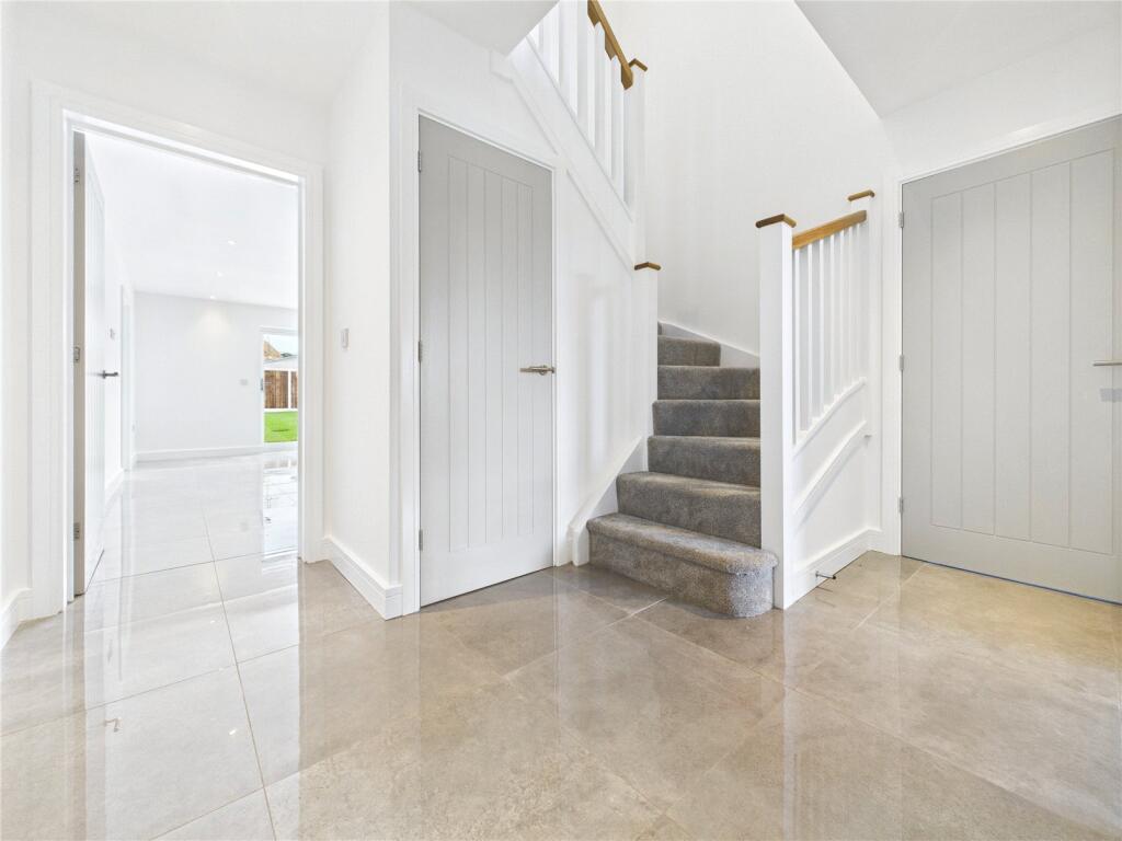 Samphire House, Mehalah Heights, Seaview Avenue, West Mersea, Colchester, CO5 photo 3