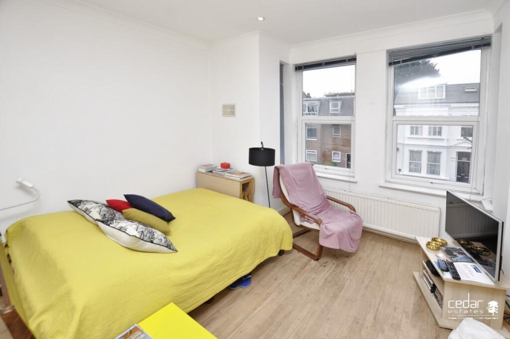 Studio flat for rent