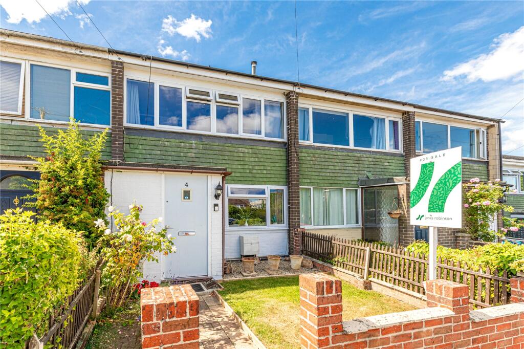 2-bed terraced on Tarrants Hill, Hungerford, RG17, £240,000