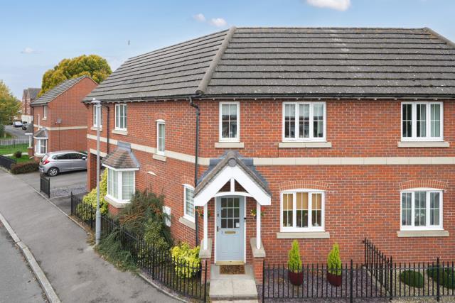 Hemlock Close, Weston Turville, Aylesbury photo 3