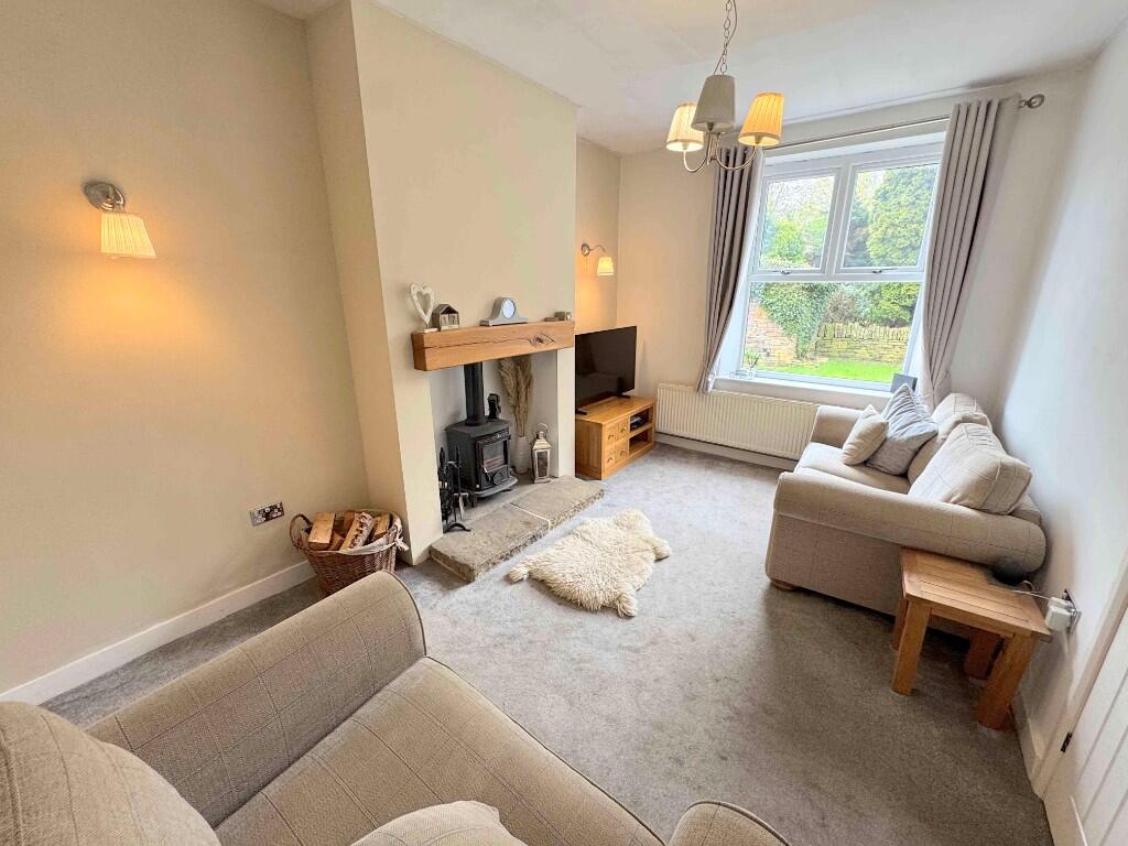 10 Tennyson Place, Hipperholme, HX3 8LQ photo 4