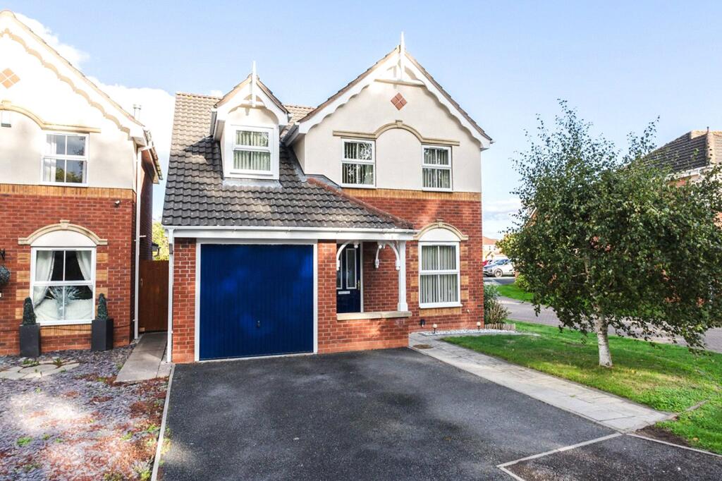 3-bed detached on Longthorpe Drive, Leegomery, Telford, Shropshire, TF1, £299,995