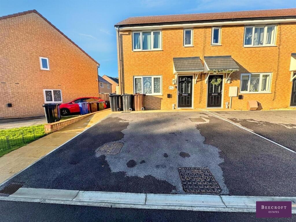 Main image of property: 31, Midland Way, Wombwell, Barnsley, S73 0FL