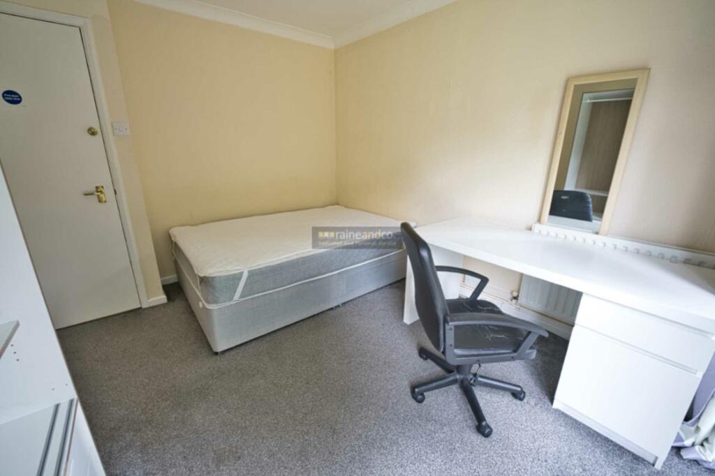 Additional image 8 of Meadow Croft, Hatfield