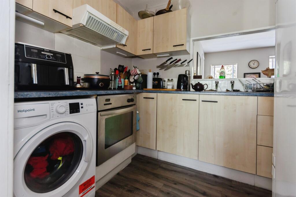 Yardley Wood Road, Birmingham photo 4