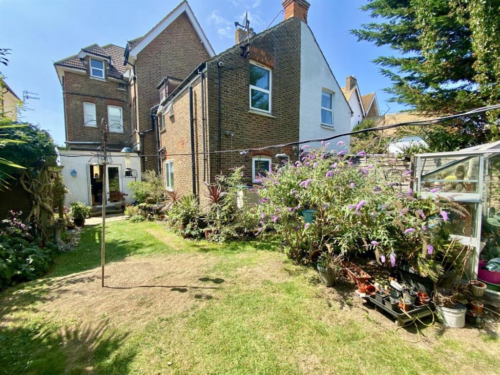 Claremont Road, Seaford photo 4