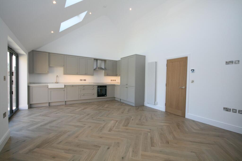 House in South Oxfordshire, Wheatley - View 2