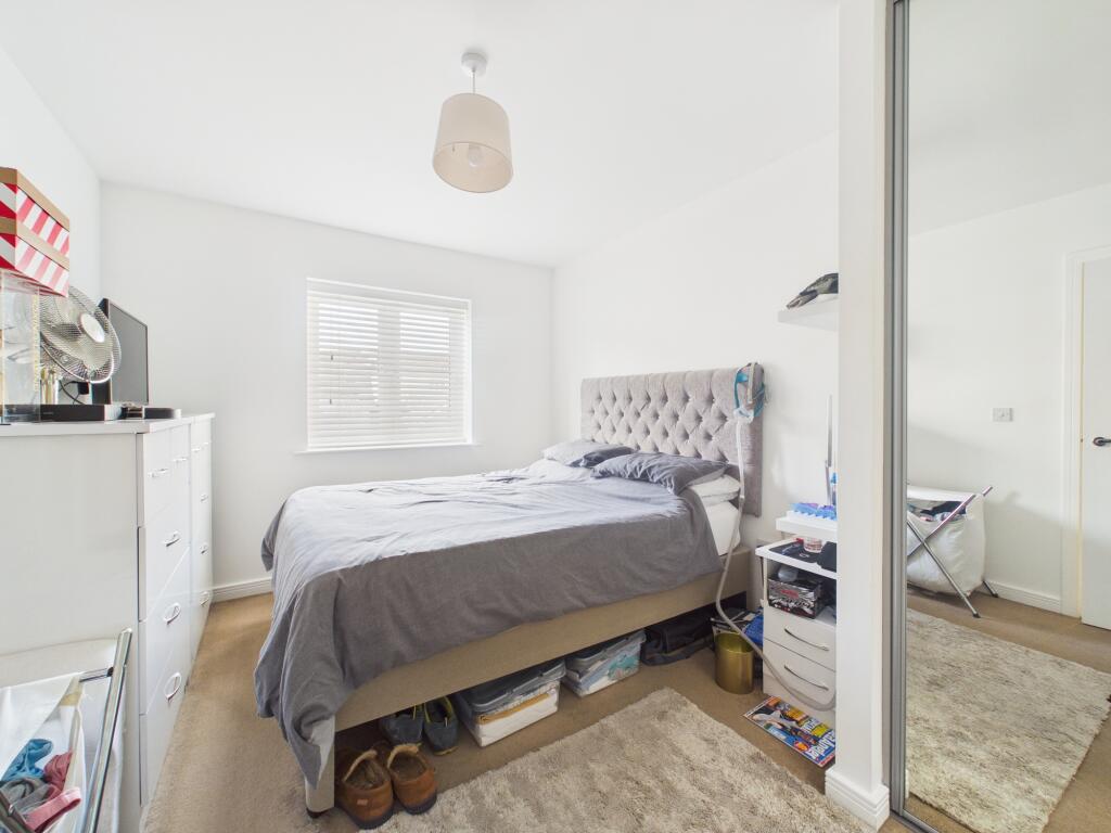 Apartment in Rochester - View 5