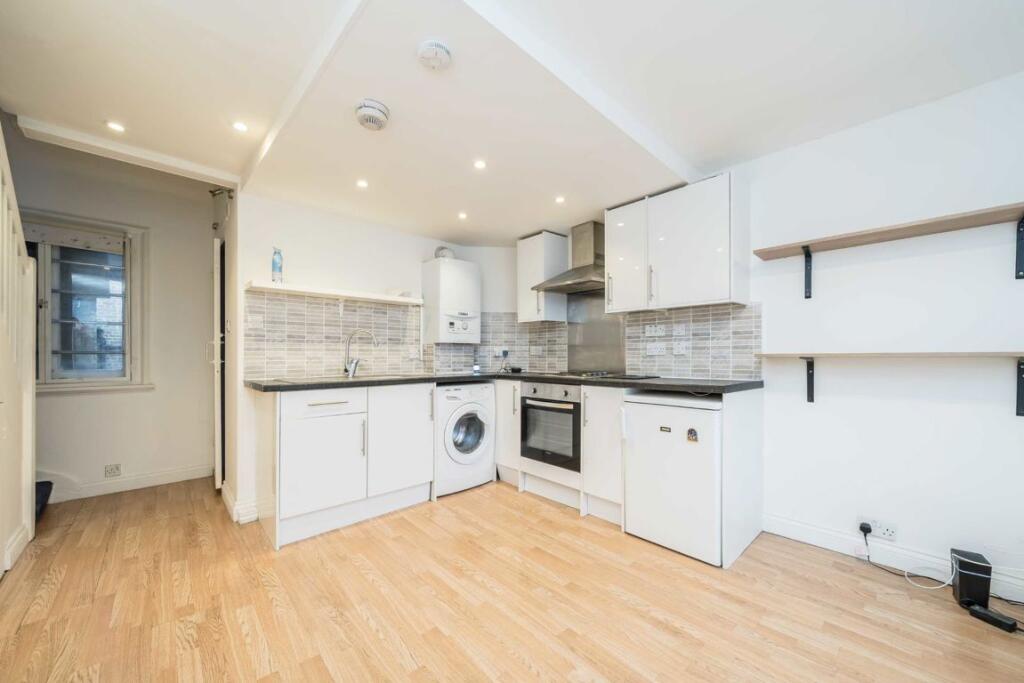 Main image of property: Kew Road, Richmond