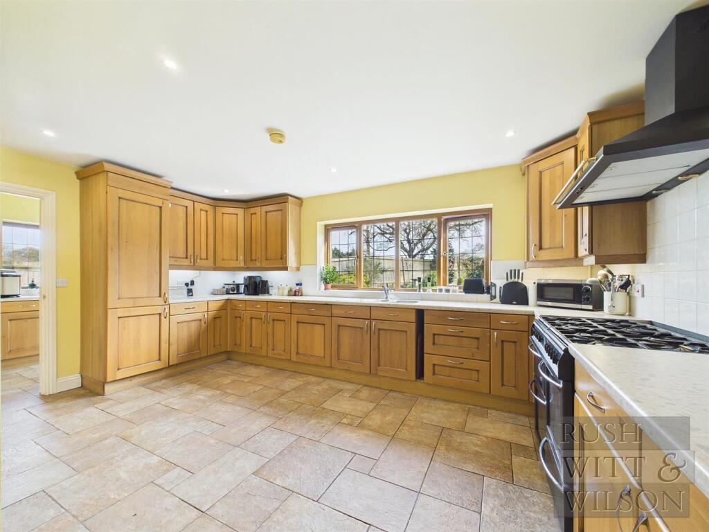 House in Tonbridge - View 3