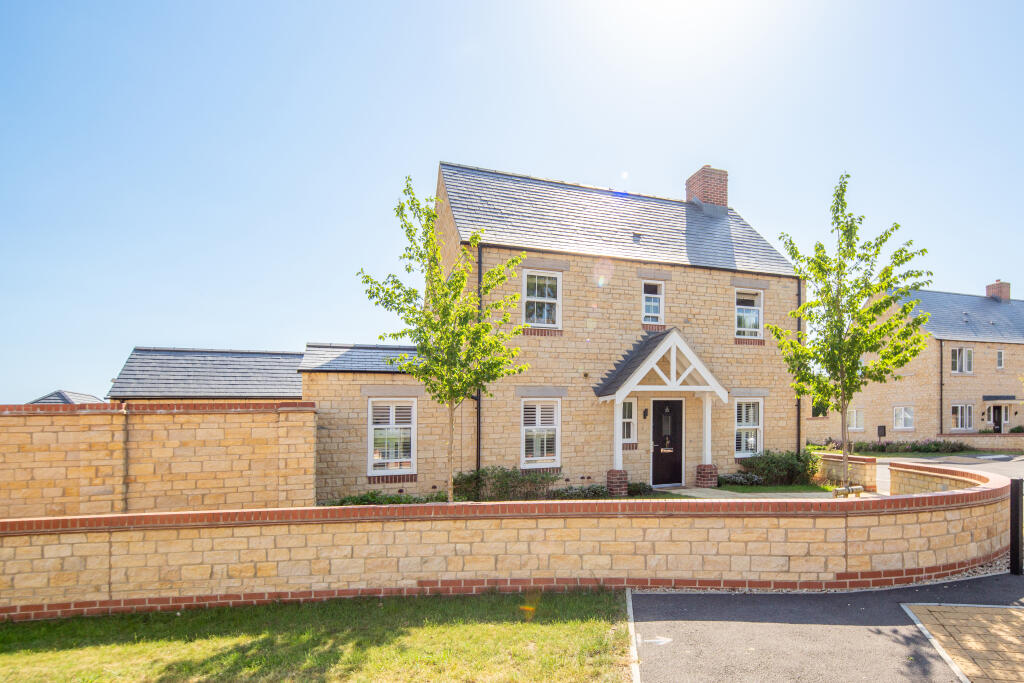 Main image of property: Ormond Manor Road, Fritwell, Oxfordshire OX27 7AH