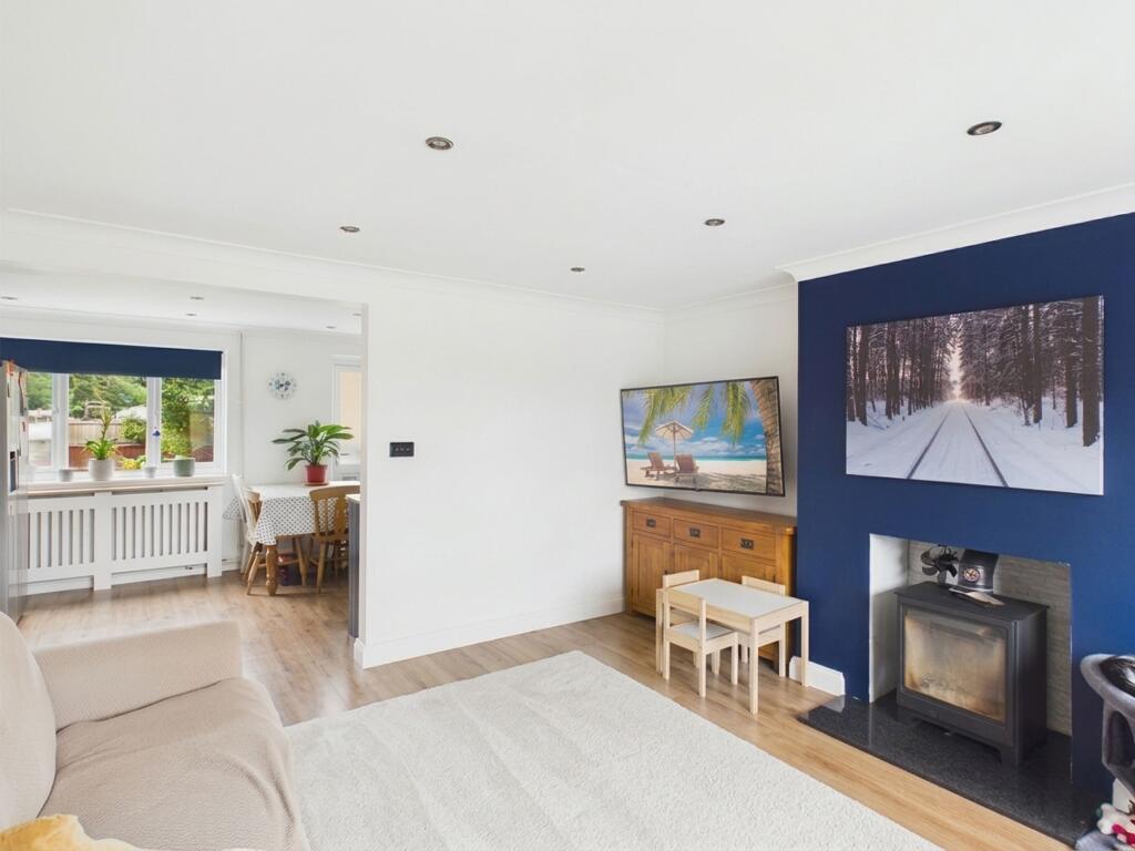 House in Southend-on-Sea - More