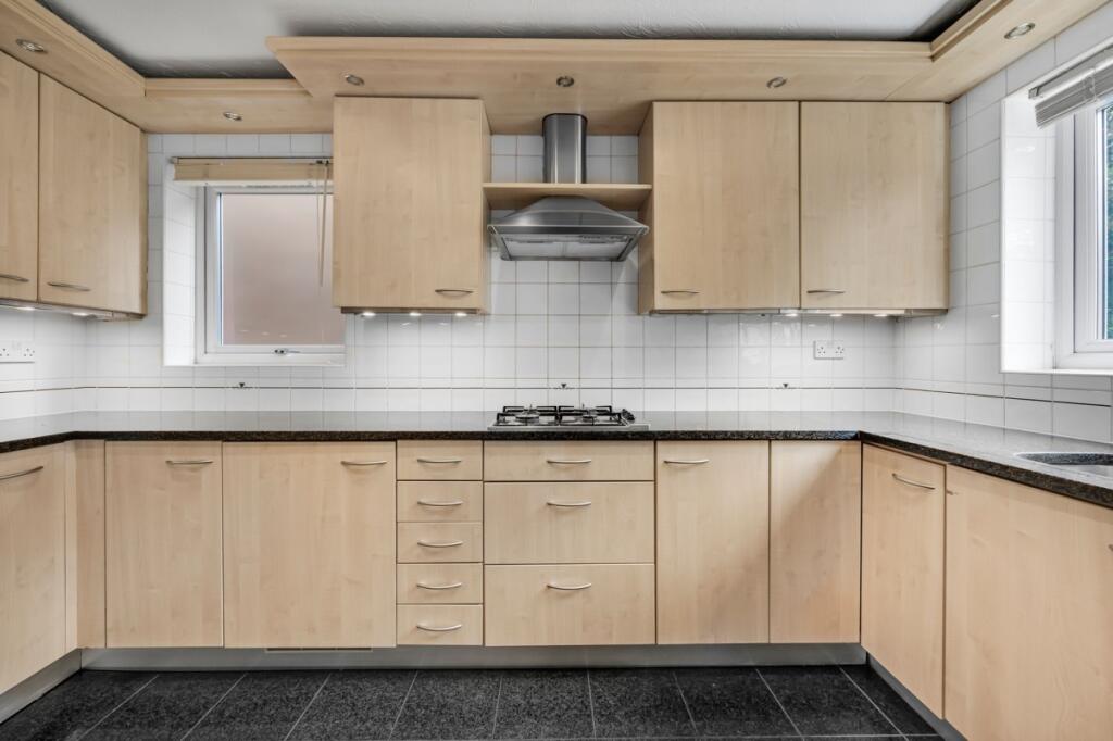 House in London - View 5