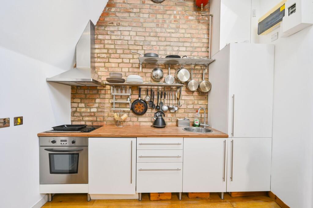 Apartment in London - View 2