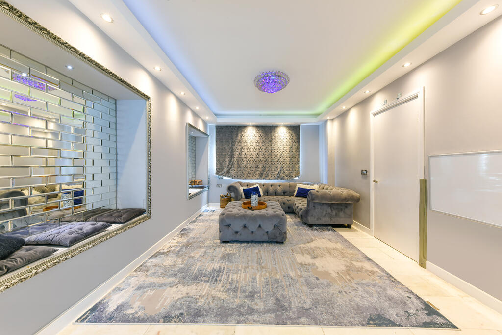 House in London, Merton Park - View 4