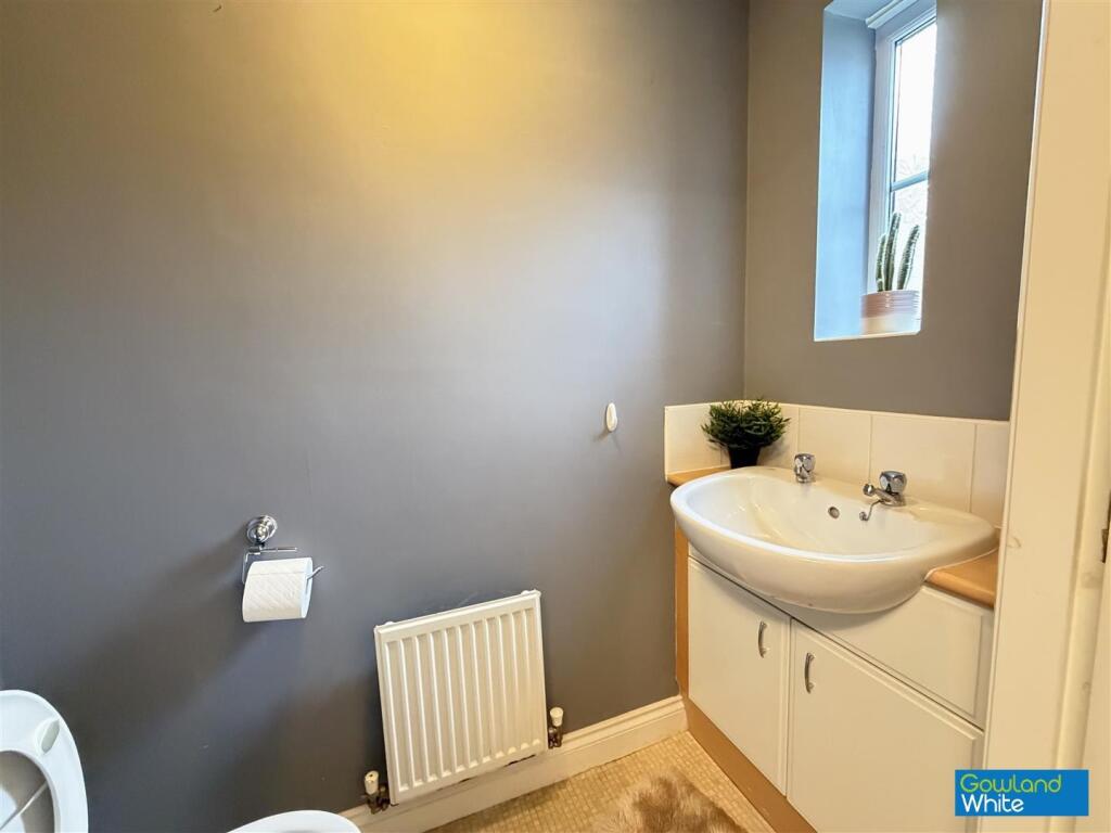 Fescue Close, Stockton-On-Tees, TS18 3UH photo 4