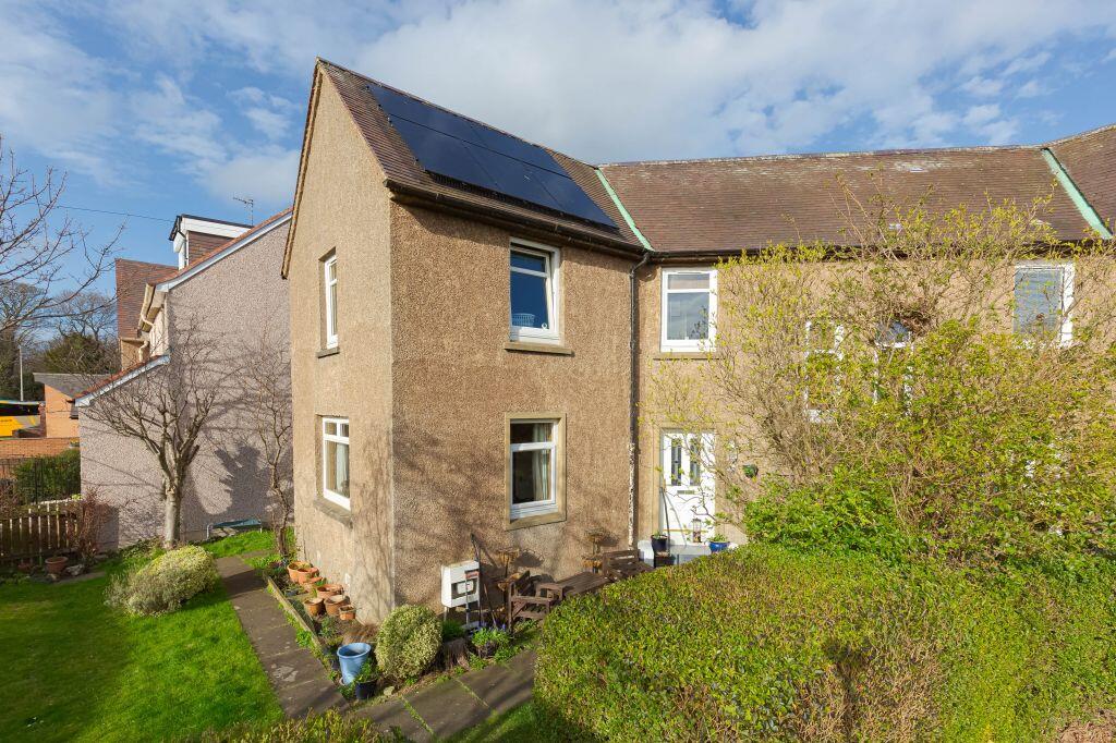 3-bed semi-detached on 5 Parkgrove Street, Edinburgh, EH4 7NS, £270,000