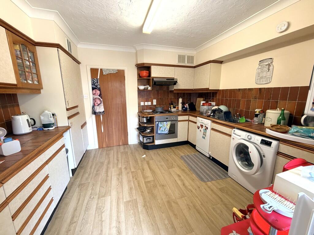 Apartment in Poole - More