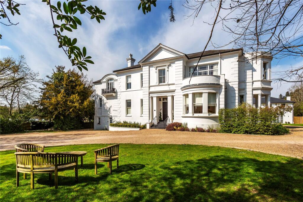 Main image of property: Wray Park Road, Reigate, Surrey, RH2