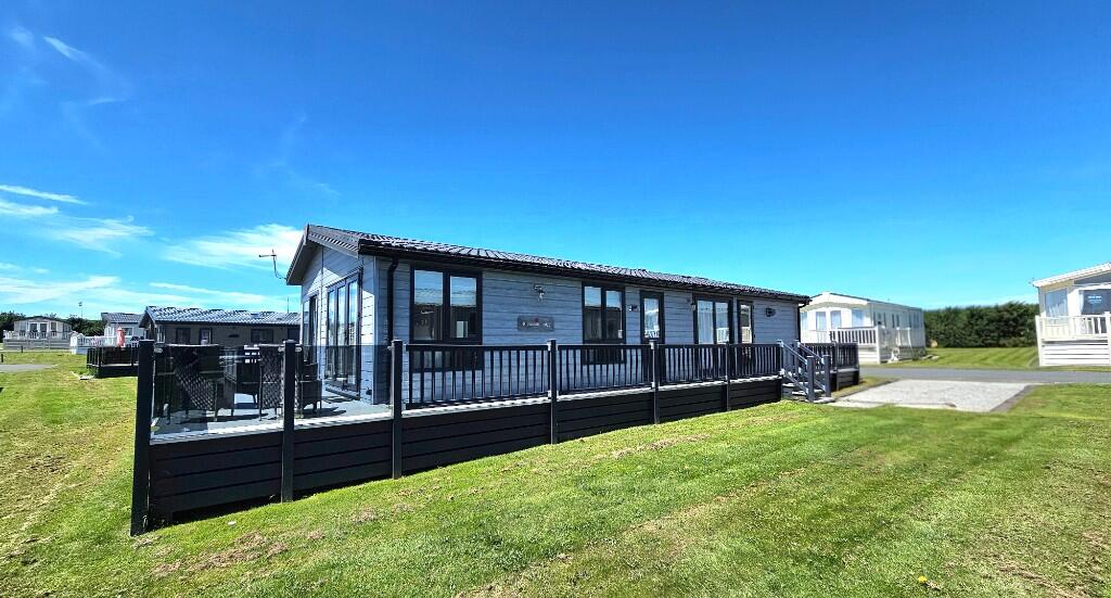 Main image of property: Summerlease 10, Bude Holiday Resort