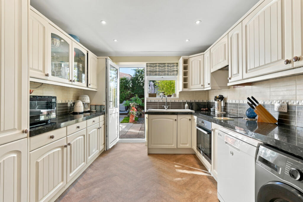 House in Bishop's Stortford, Duck End, Birchanger - View 4