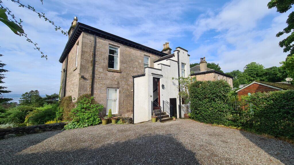 Main image of property: 27a Henry Bell Street, Helensburgh, G84 7HL