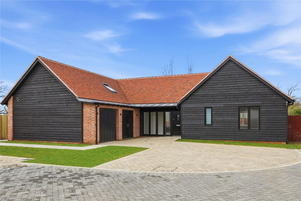 Main image of property: Moulsham Green View, Moulsham Thrift, Chelmsford, CM2