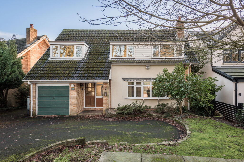 Main image of property: 211b Hill Village road, Sutton Coldfield, B75 5JQ