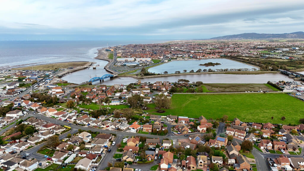Manor Way,  Kinmel Bay, LL18 photo 2