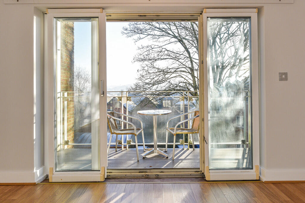 Apartment in Winchester, Hampshire - View 5