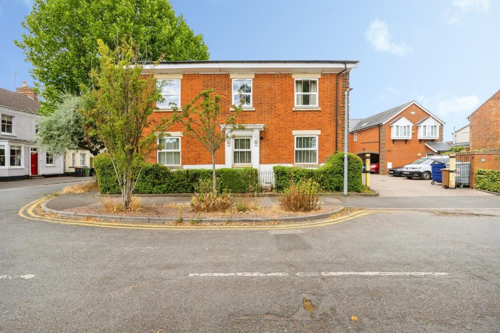 Main image of property: Victoria Road, Leighton Buzzard