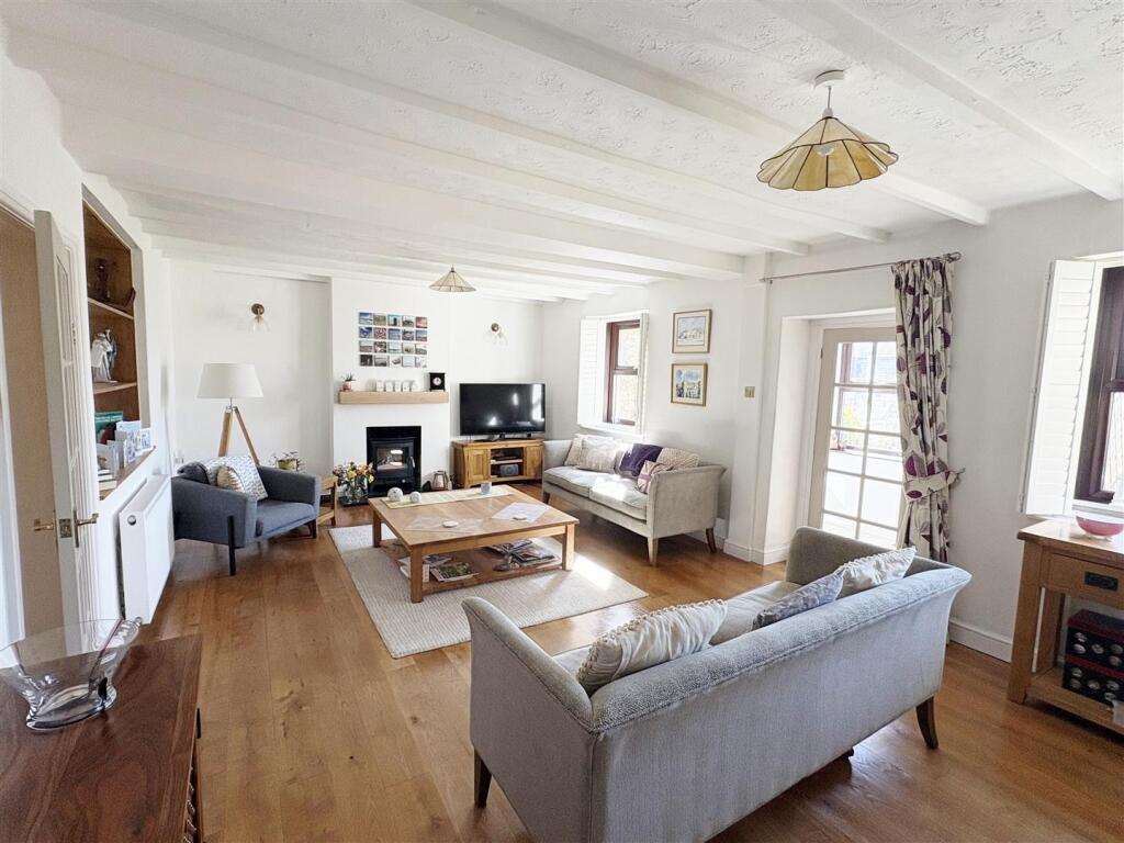 Trowbridge Road, Bradford-On-Avon photo 3