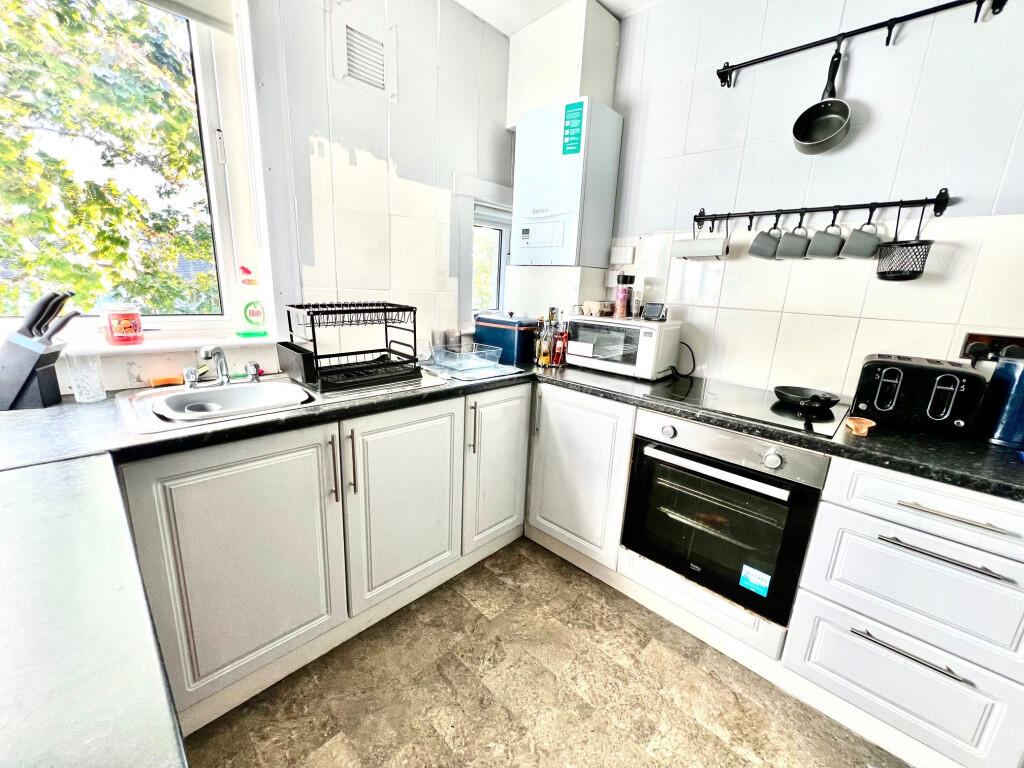 Maple Drive, Clydebank, G81 photo 2